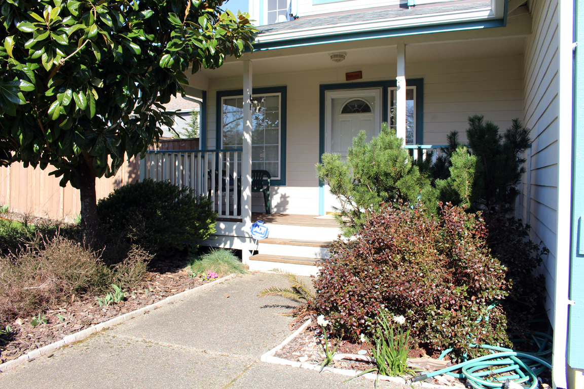2804-30th-front-porch.jpg